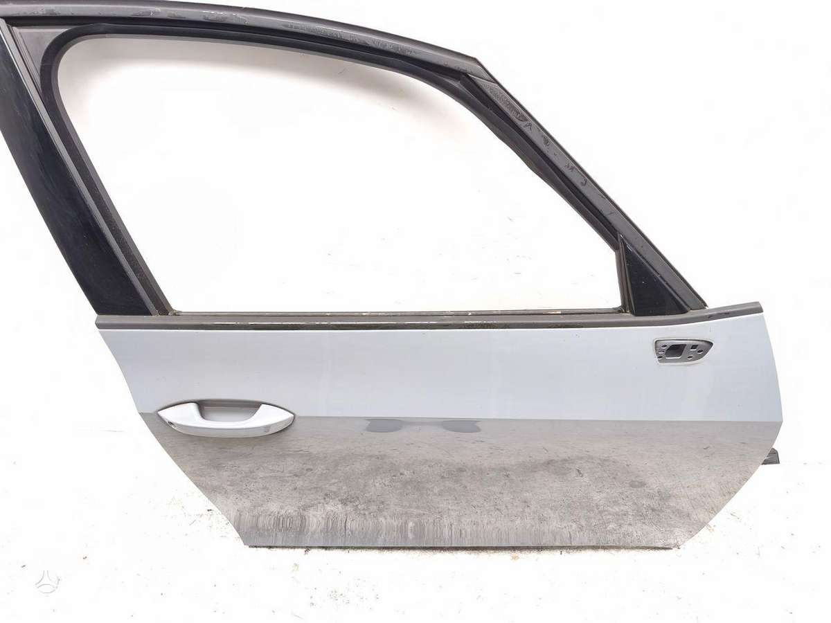 Cupra Born doors