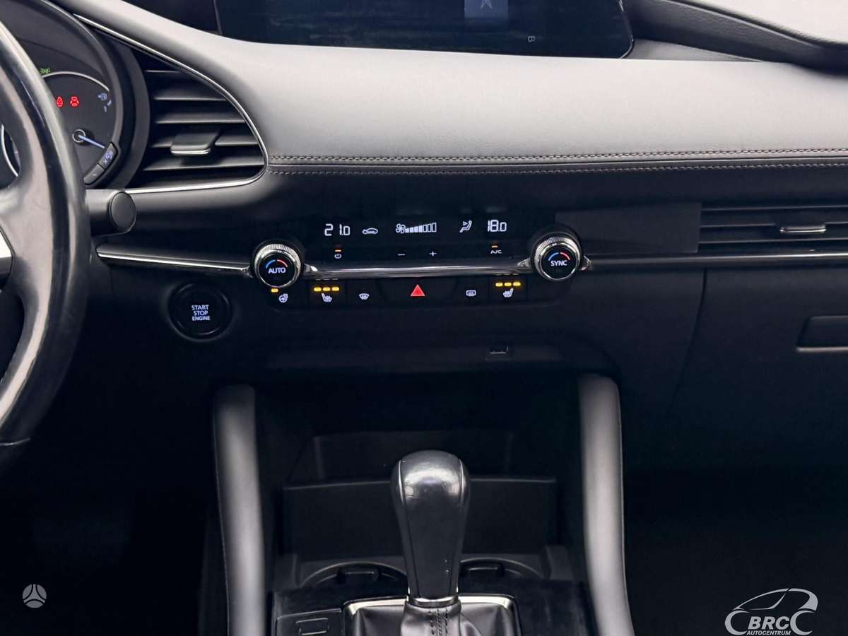 Mazda 3, 2.0 l., hatchback