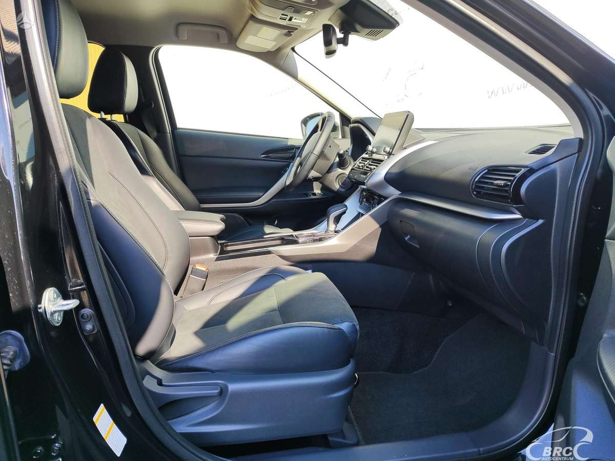 Mitsubishi Eclipse Cross, 1.5 l., off-road / crossover