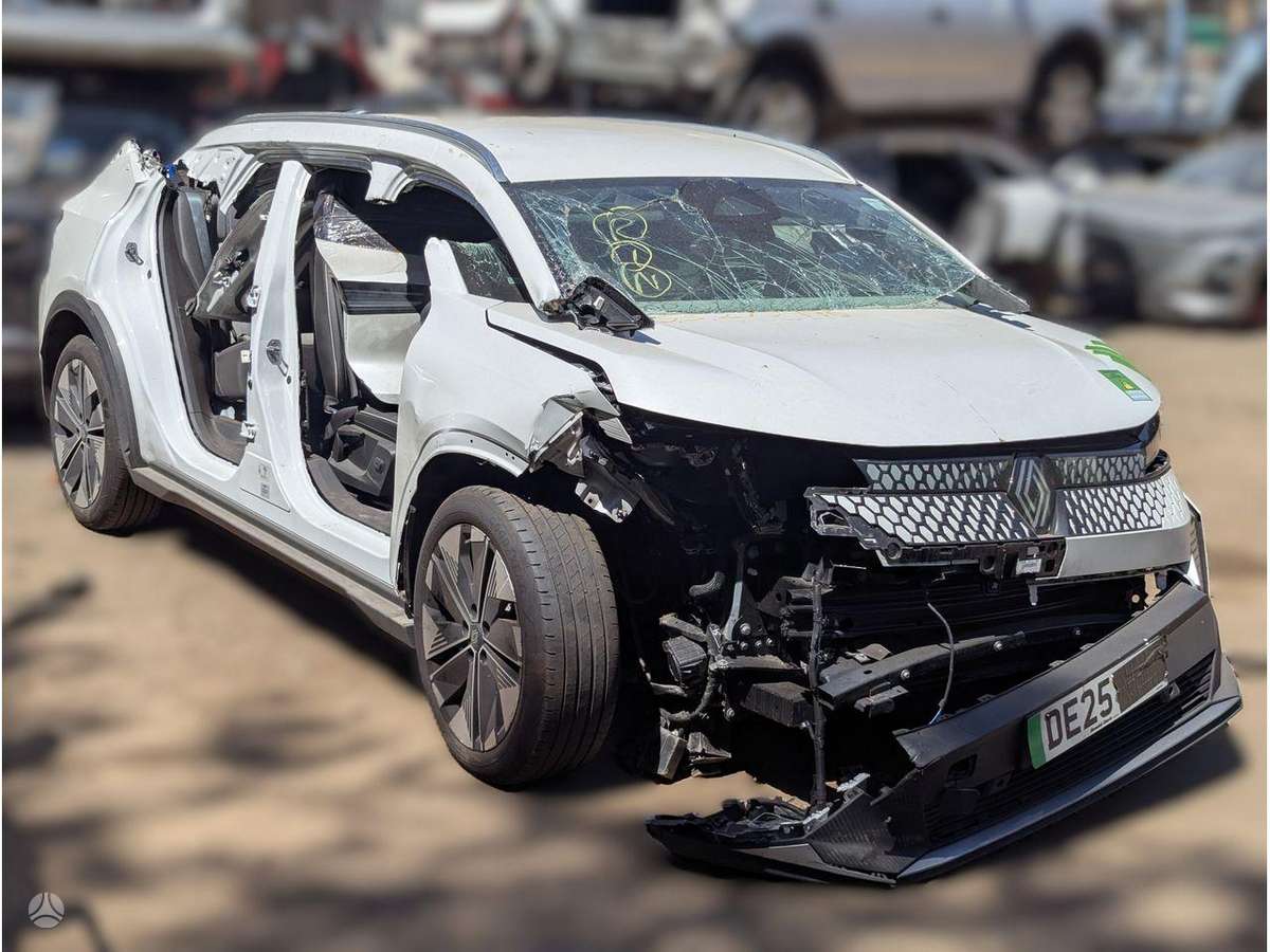 Renault Scenic E-Tech двигатель
