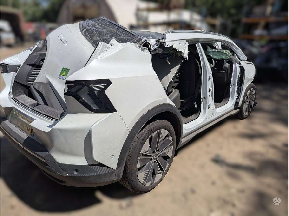 Renault Scenic E-Tech engine