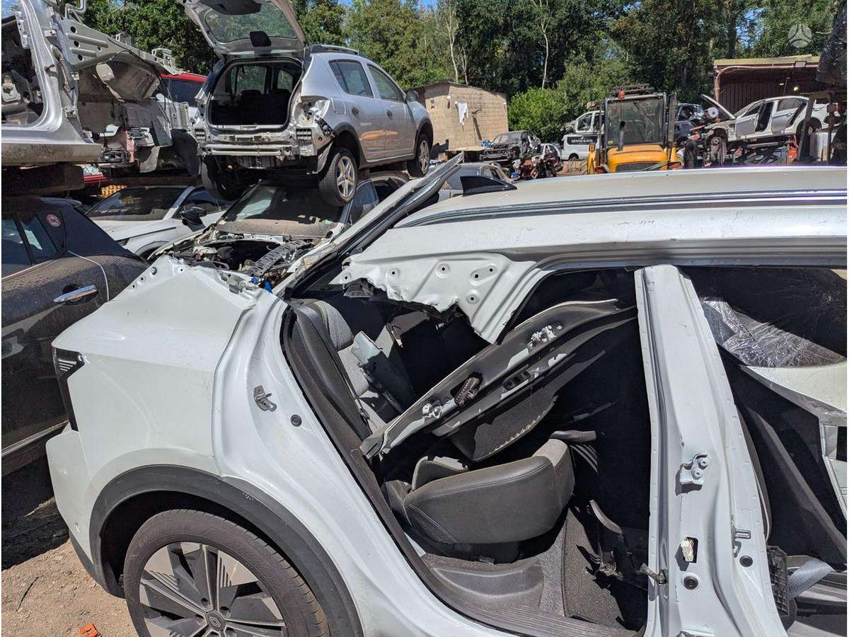 Renault Scenic E-Tech engine