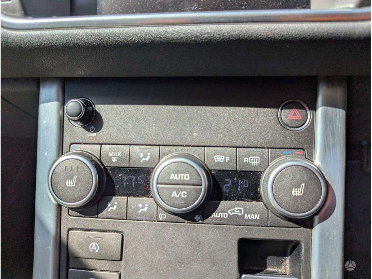 Land Rover Evoque engine