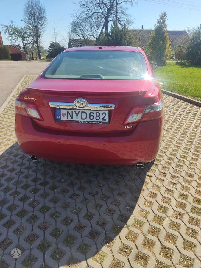 Toyota Camry - 5