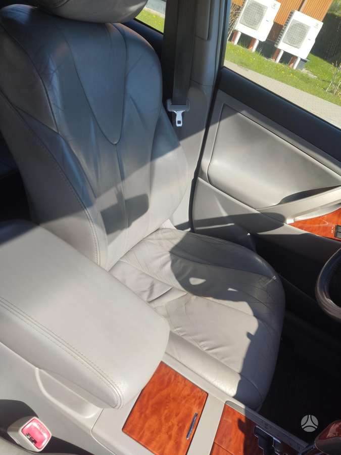 Toyota Camry - 7