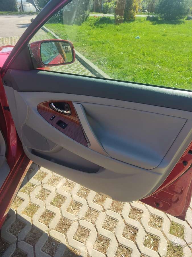 Toyota Camry - 9