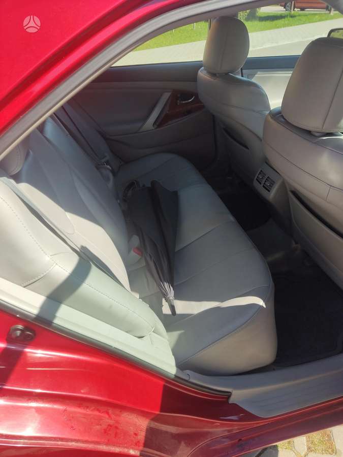 Toyota Camry - 11