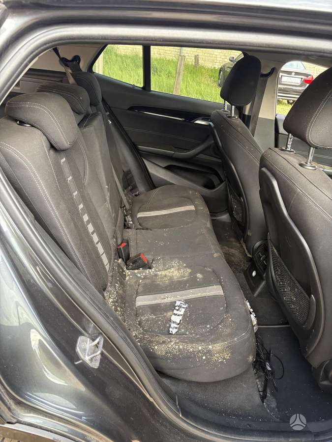 BMW X2 dalimis. Metalynas rrr