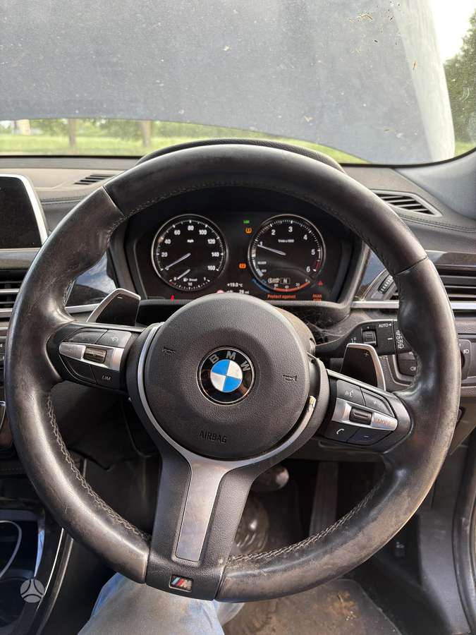 BMW X2 dalimis. Metalynas rrr