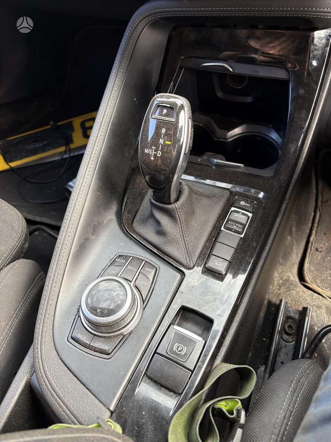 BMW X2 dalimis. Metalynas rrr