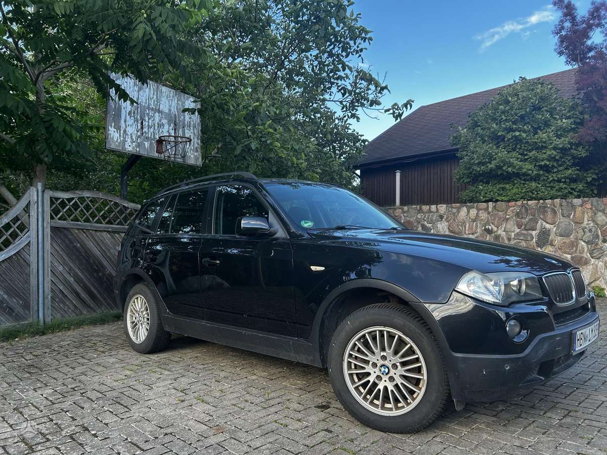BMW X3, 2.0 l., off-road / crossover