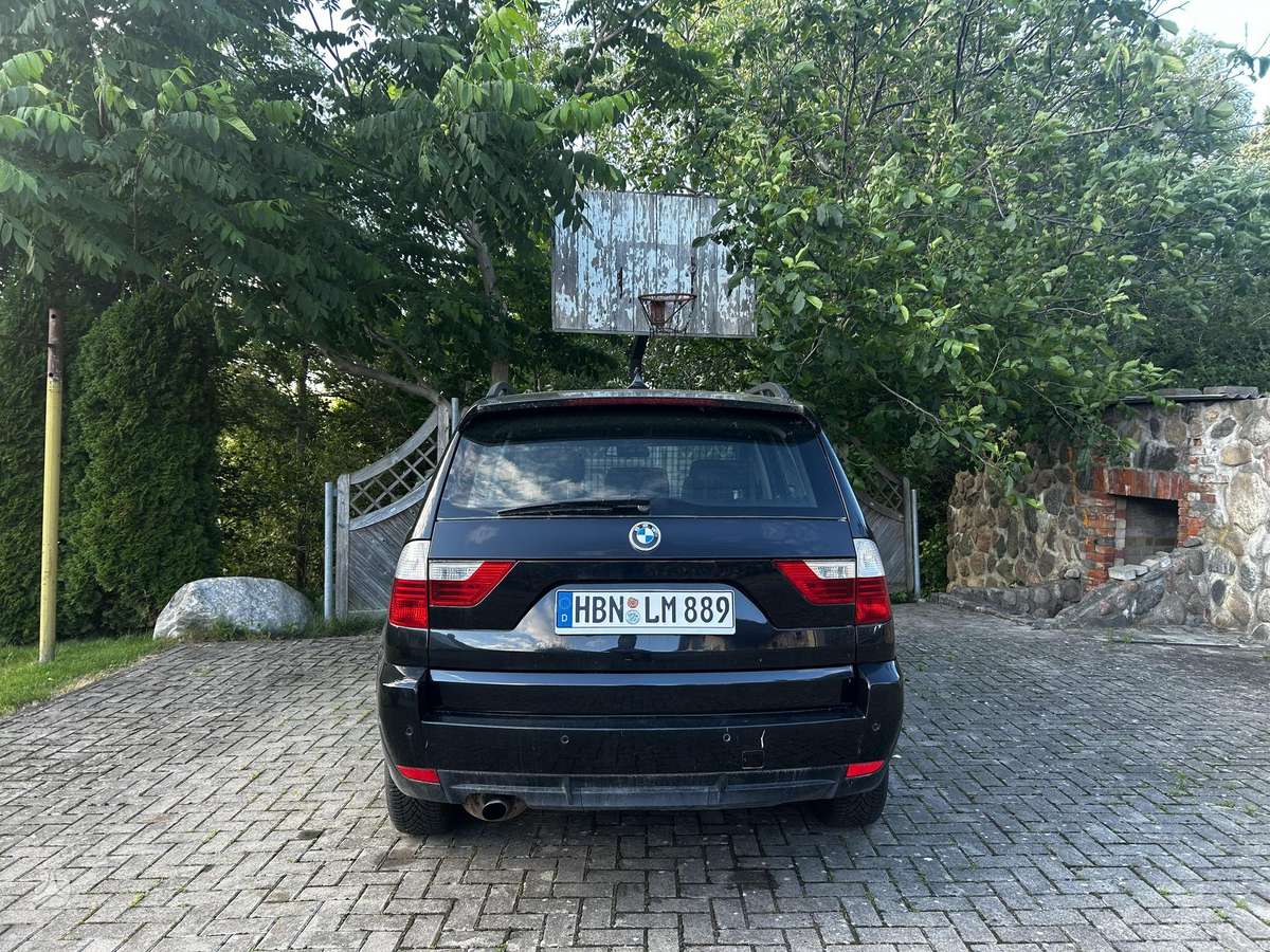 BMW X3, 2.0 l., off-road / crossover