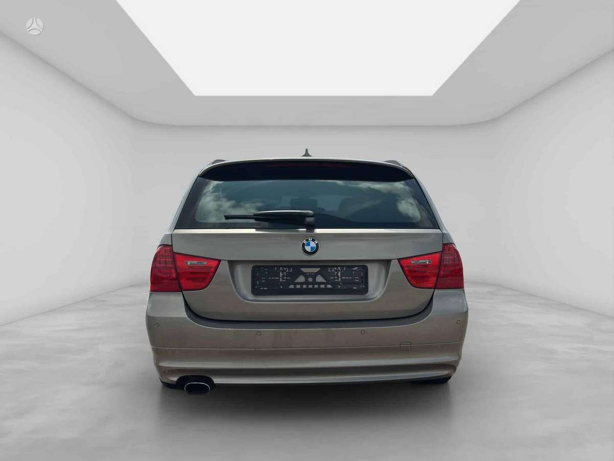 BMW 318, 2.0 l., universalas