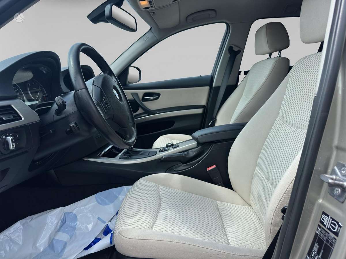 BMW 318, 2.0 l., universalas