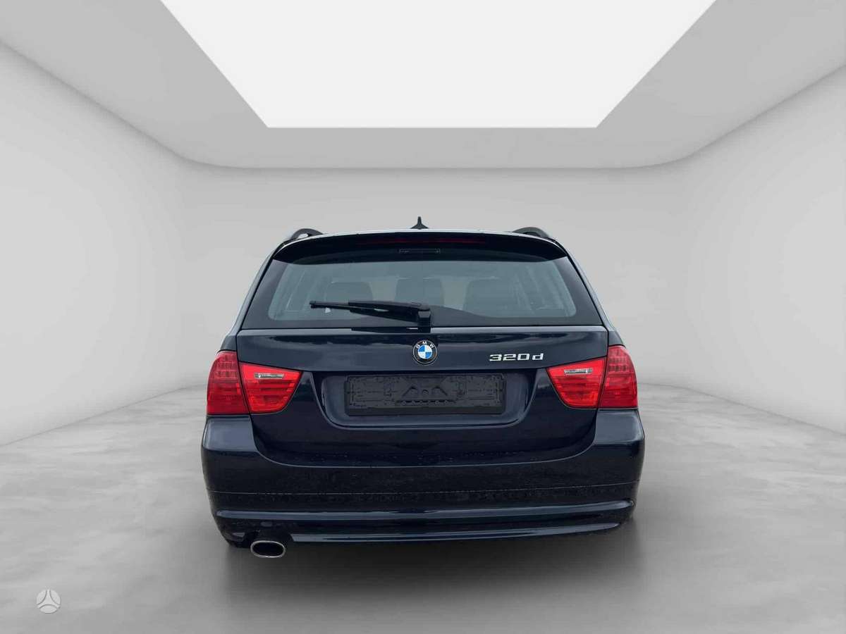 BMW 320, 2.0 l., wagon