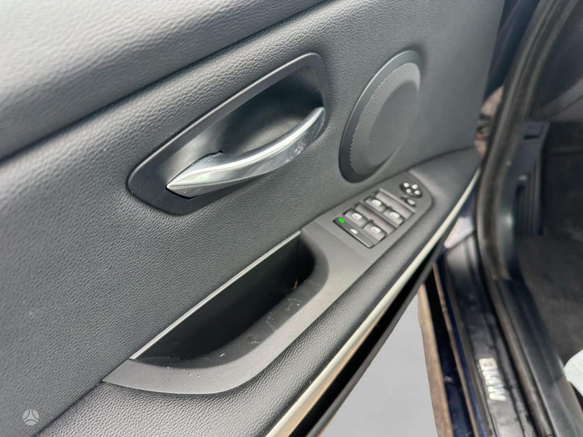 BMW 320, 2.0 l., universalas