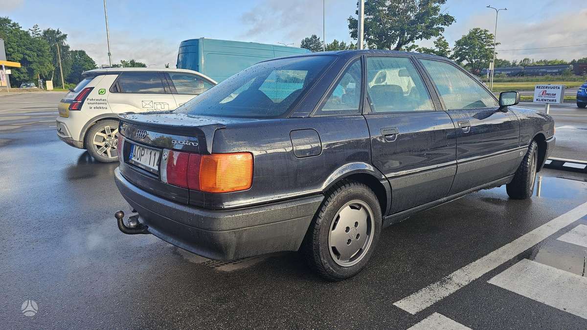 Audi 80, 1.8 l., Седан
