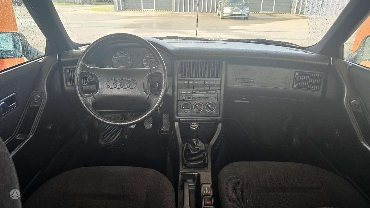 Audi 80, 1.8 l., Седан