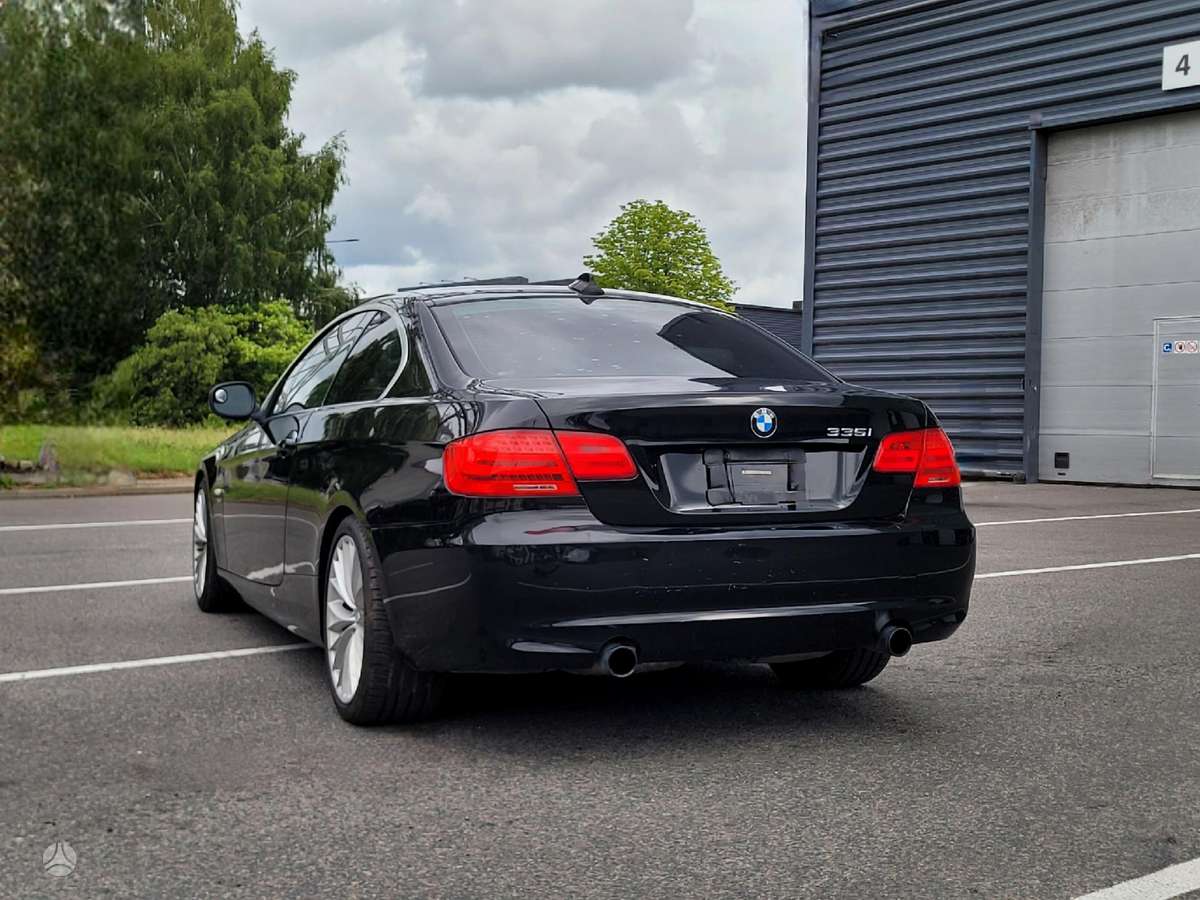 BMW 335, 3.0 l., Купе (coupe)