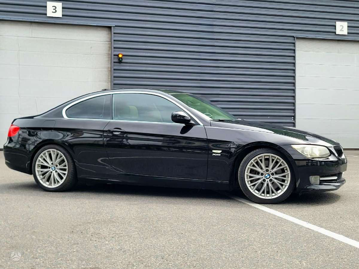 BMW 335, 3.0 l., Купе (coupe)