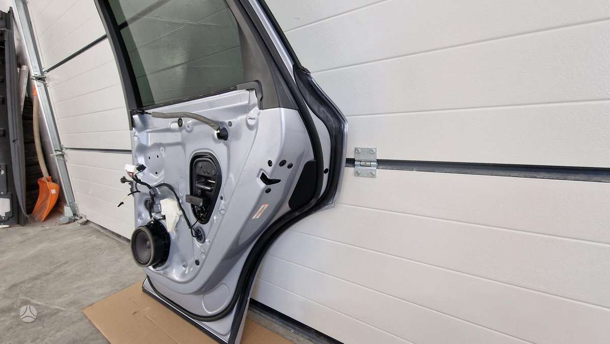 Audi Q5 durys