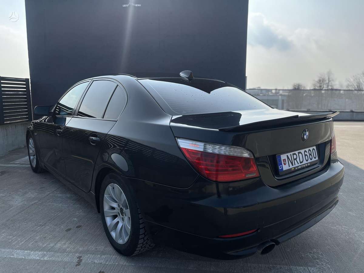 BMW 520, 2.0 l., Седан