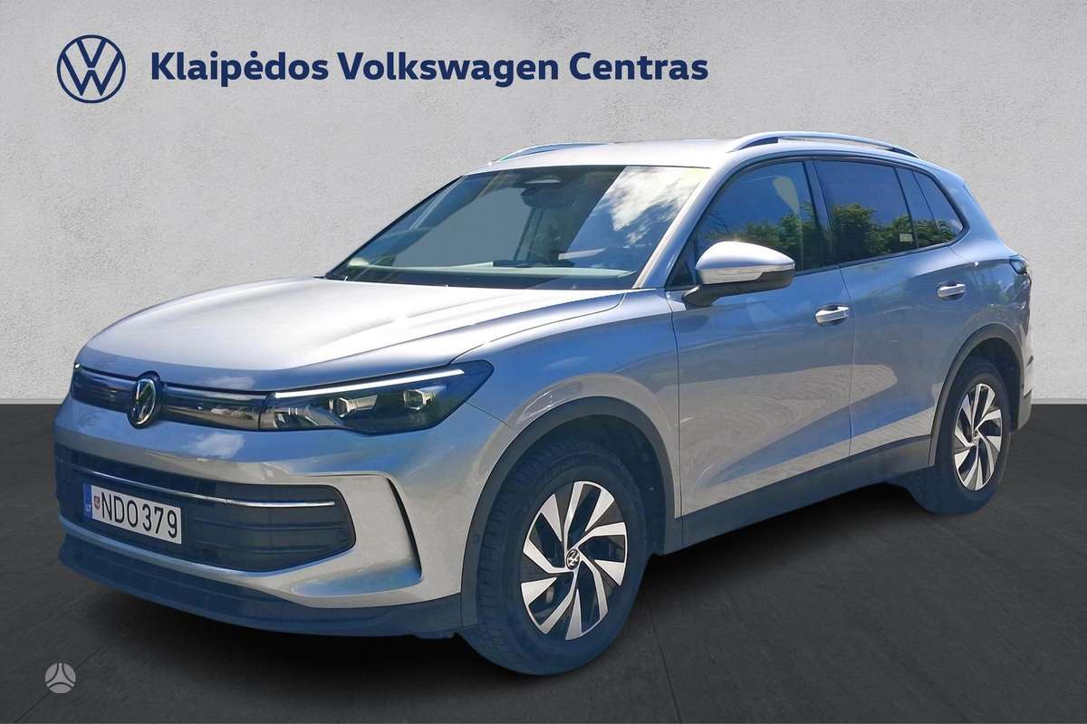 Volkswagen Tiguan - 1