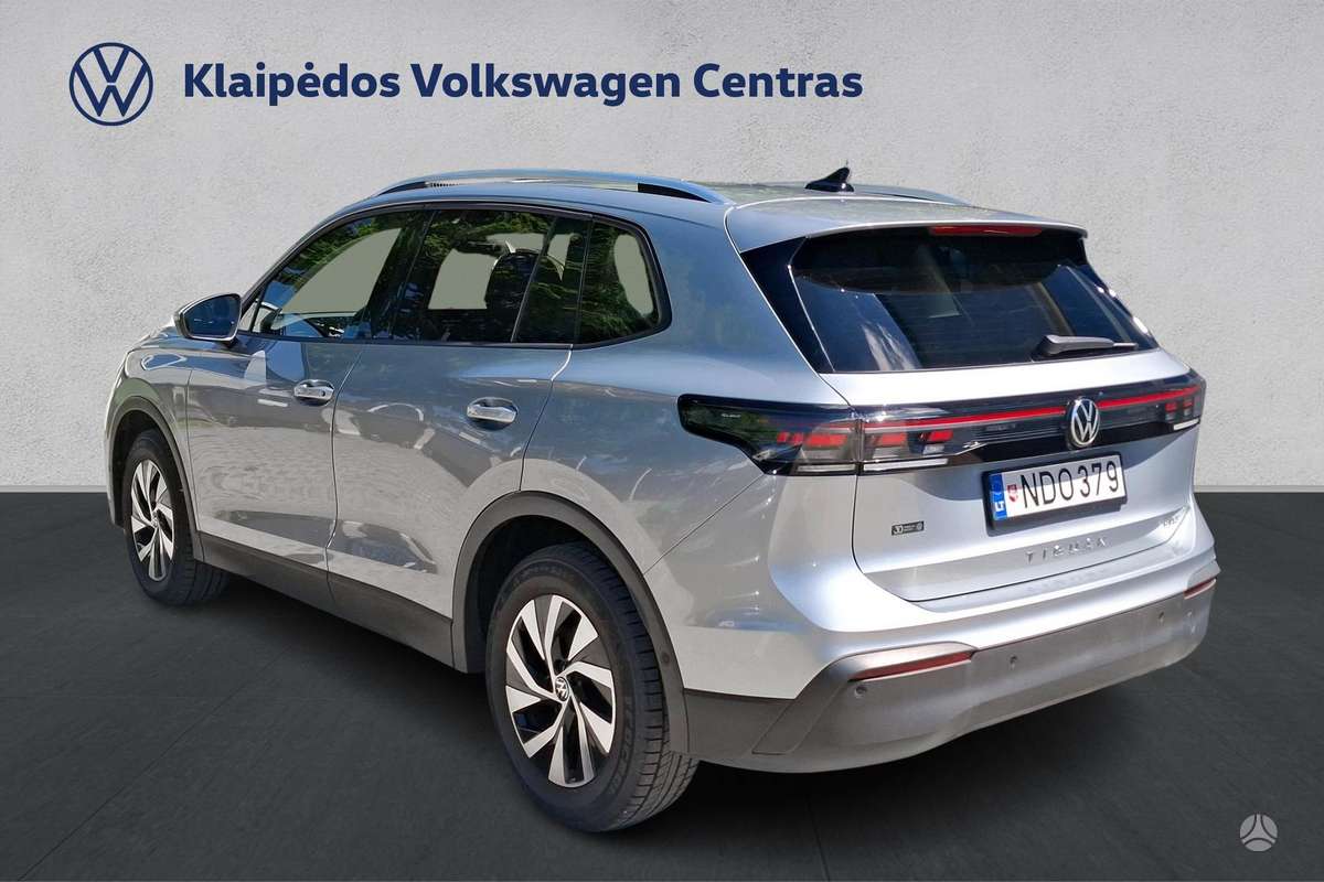 Volkswagen Tiguan - 4