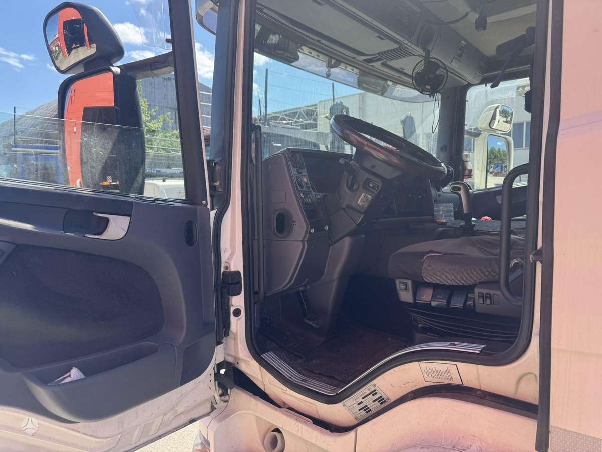 Scania P420, auto vedēji