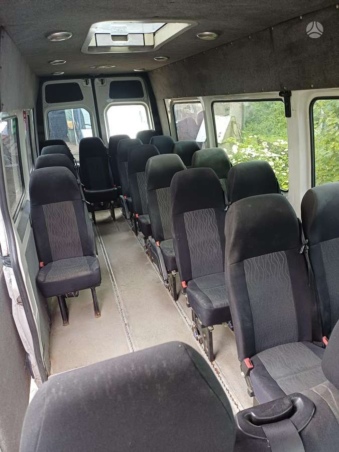 Volkswagen Crafter, passenger minibus