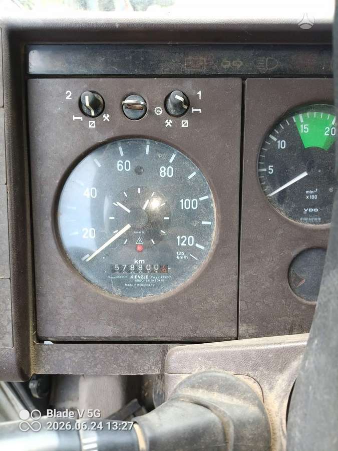 Mercedes-Benz 817, bortiniai