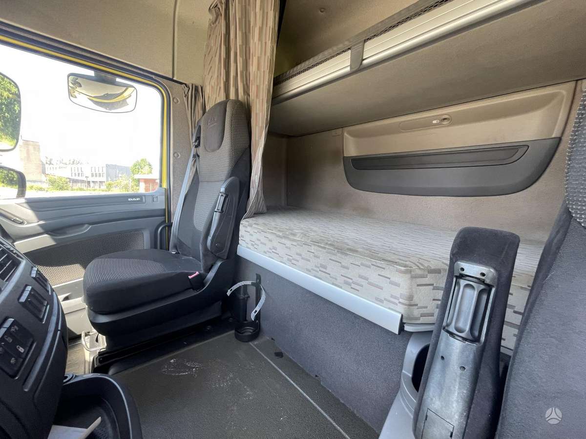 DAF XF 460 FT, double sleeper