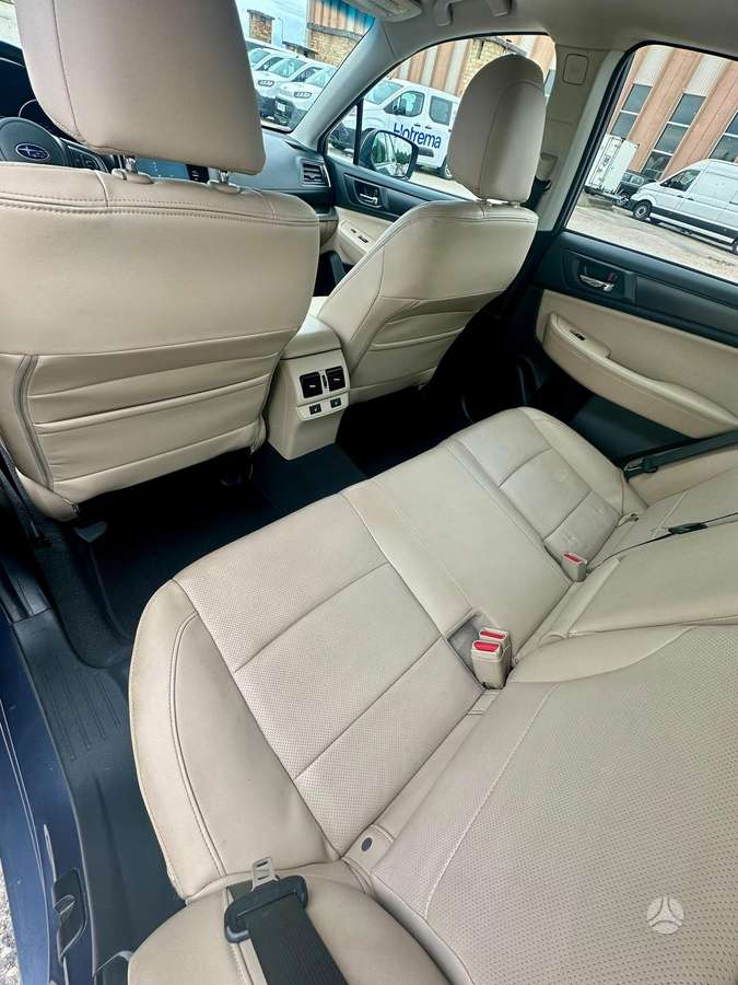 Subaru Legacy - 9