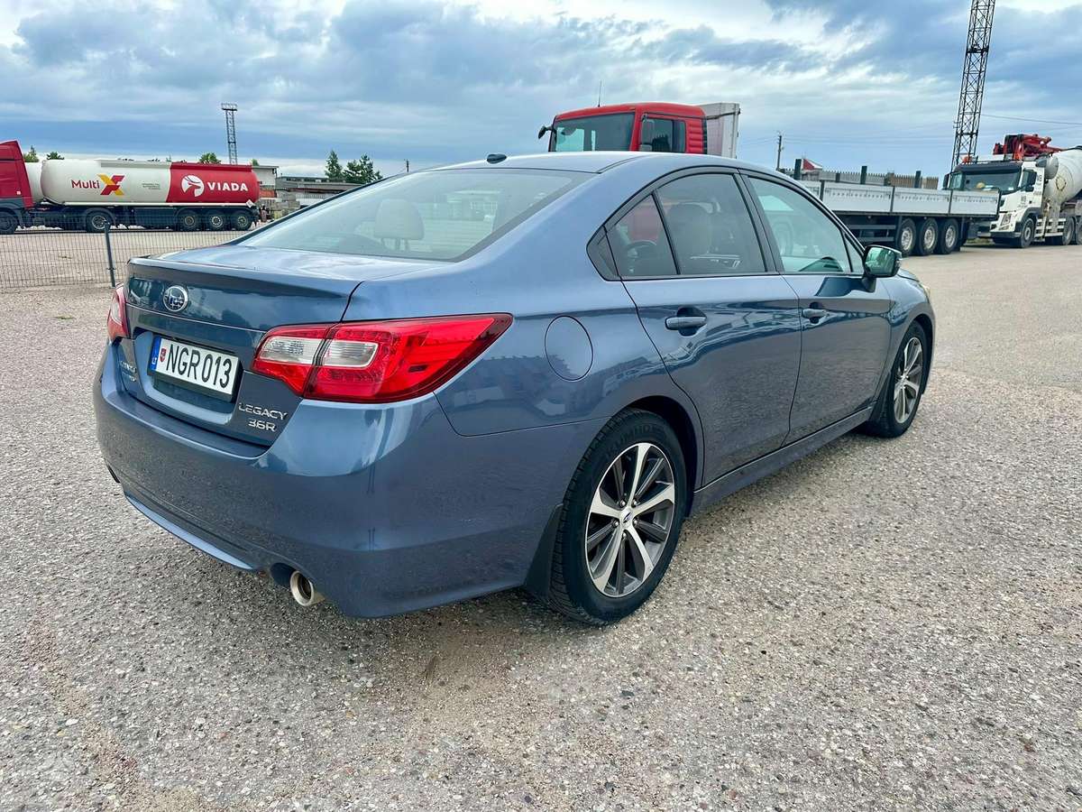 Subaru Legacy - 7