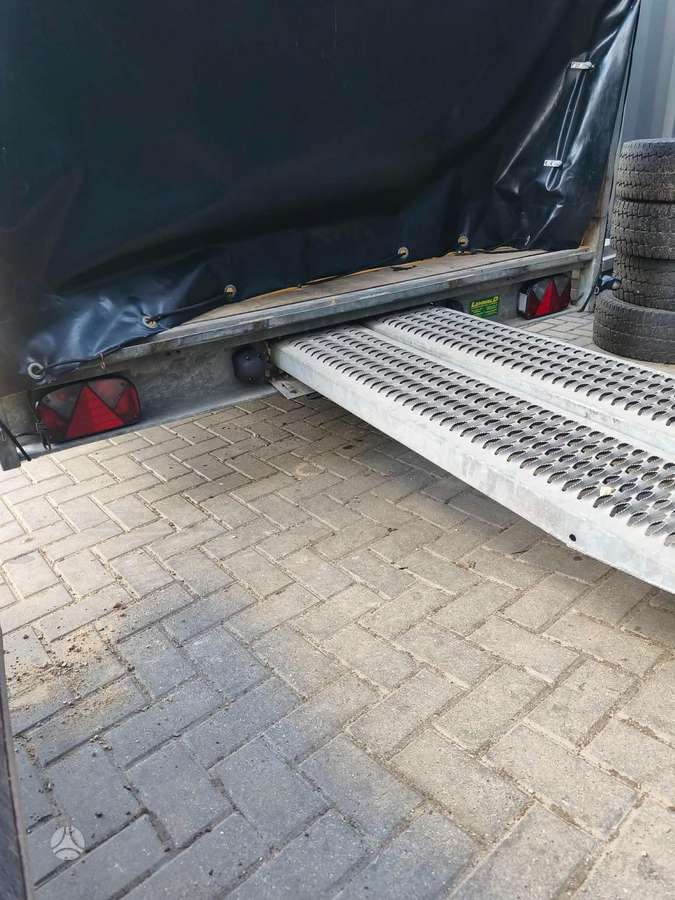 Eduard 4020, passenger car trailers