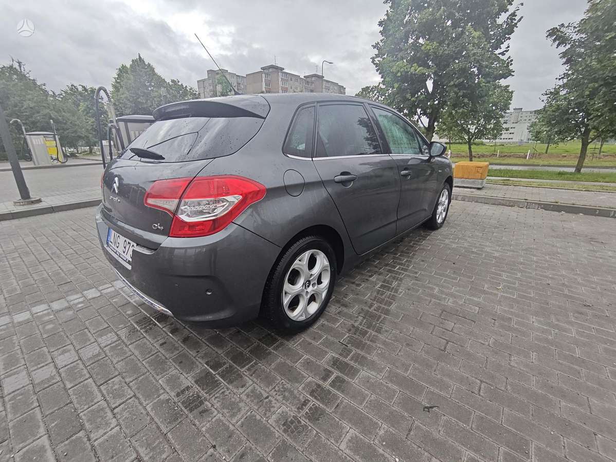 Citroen C4, 1.6 l., Хэтчбек