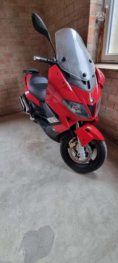 Gilera Nexus 500cc, scooters / mopeds