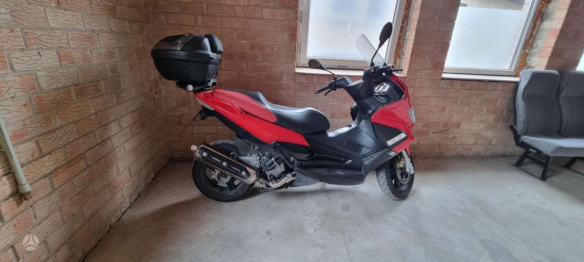 Gilera Nexus 500cc, scooters / mopeds