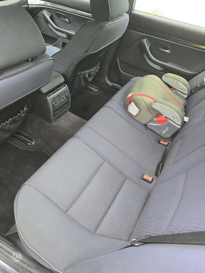 BMW 525, 2.5 l., Седан
