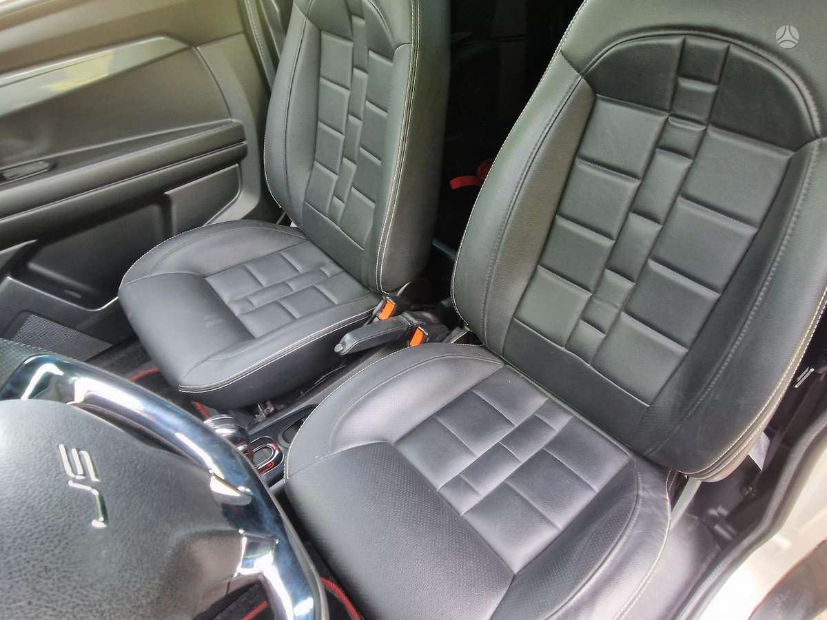 Ligier JS60, 0.5 l., hatchback