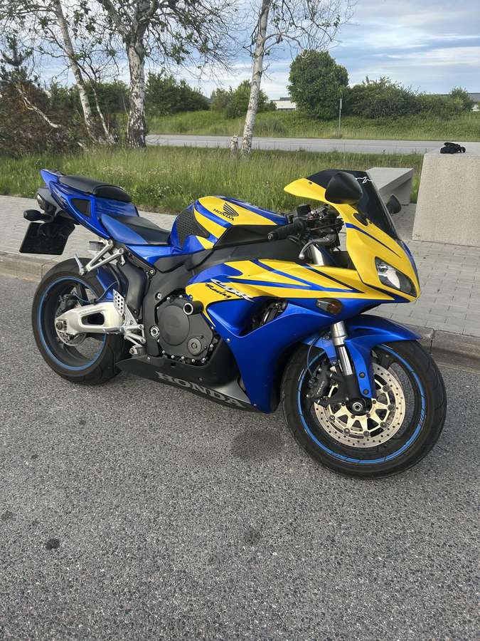 Honda CBR 1000cc, спортбайки / superbikes
