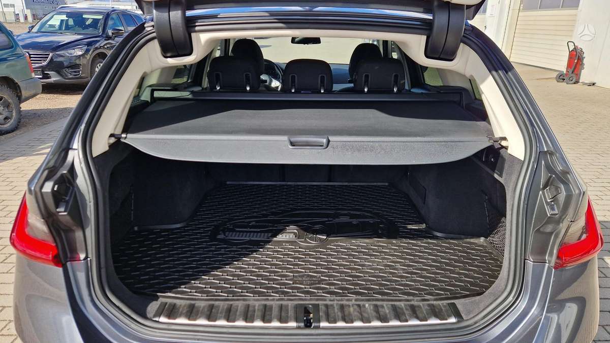 BMW 318, 2.0 l., Универсал
