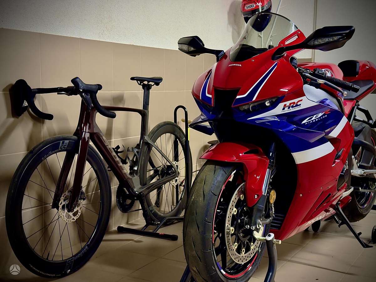 Honda CBR 1000cc, спортбайки / superbikes
