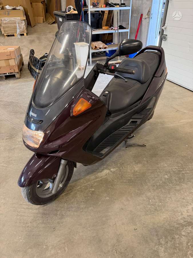 Yamaha Majesty 250cc, scooters / mopeds