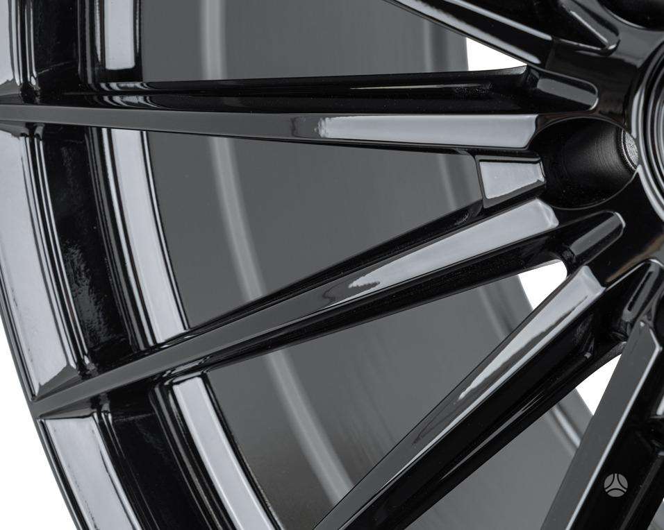Vossen HFX4, lengvojo lydinio, R21