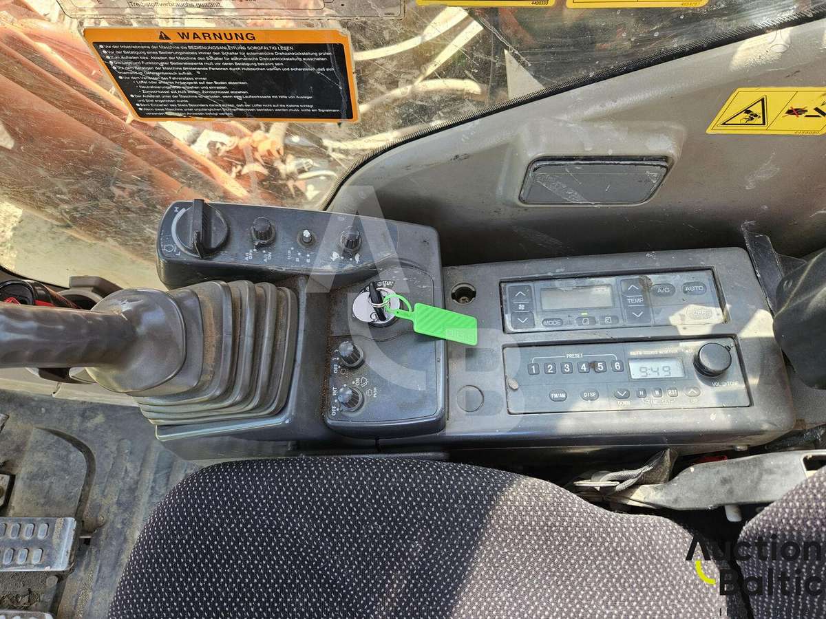 Hitachi ZX 210 LC-3, экскаваторы