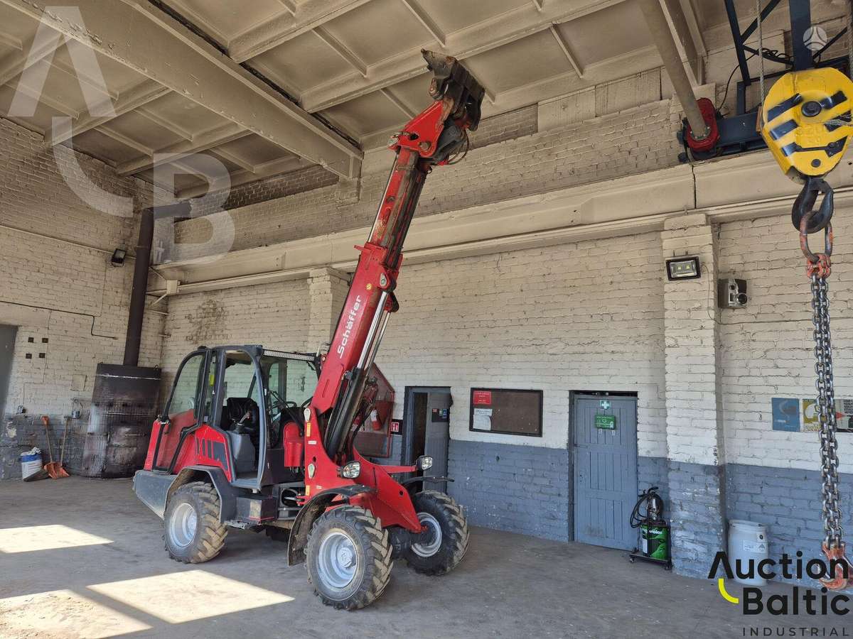 -Kita- 5680T, telescopic handler