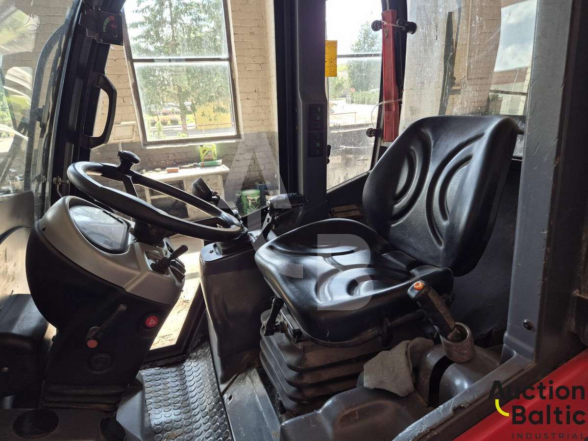 -Kita- 5680T, telescopic handler