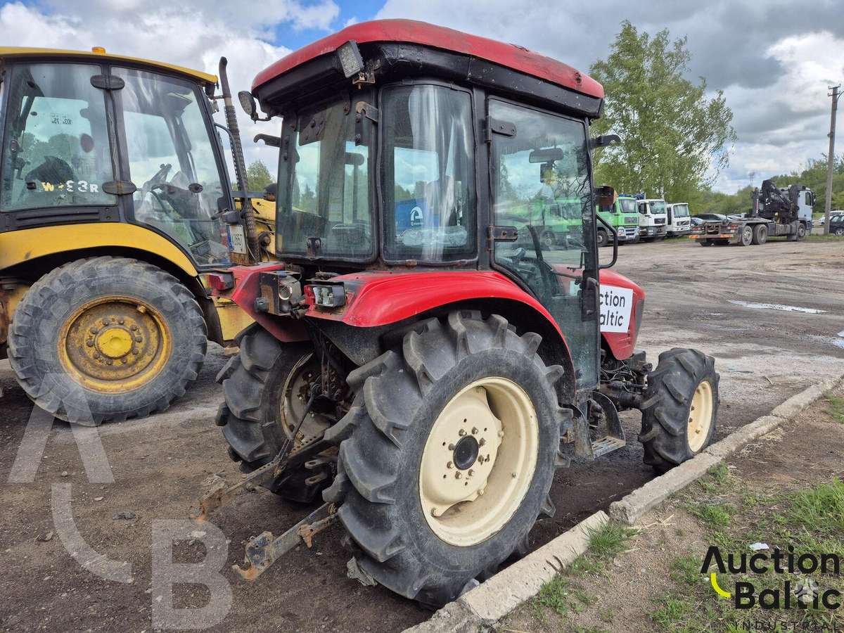 Branson 5820 CX, traktori