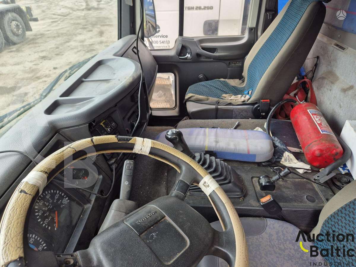 Volvo FL6, dropside trucks